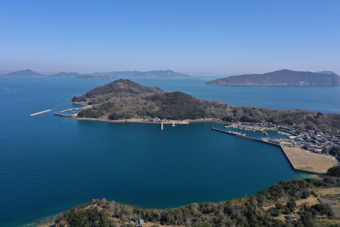 笠岡諸島の真鍋島でドローン撮影